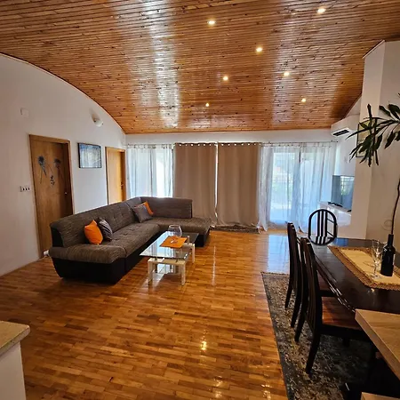 Slavka Trogir